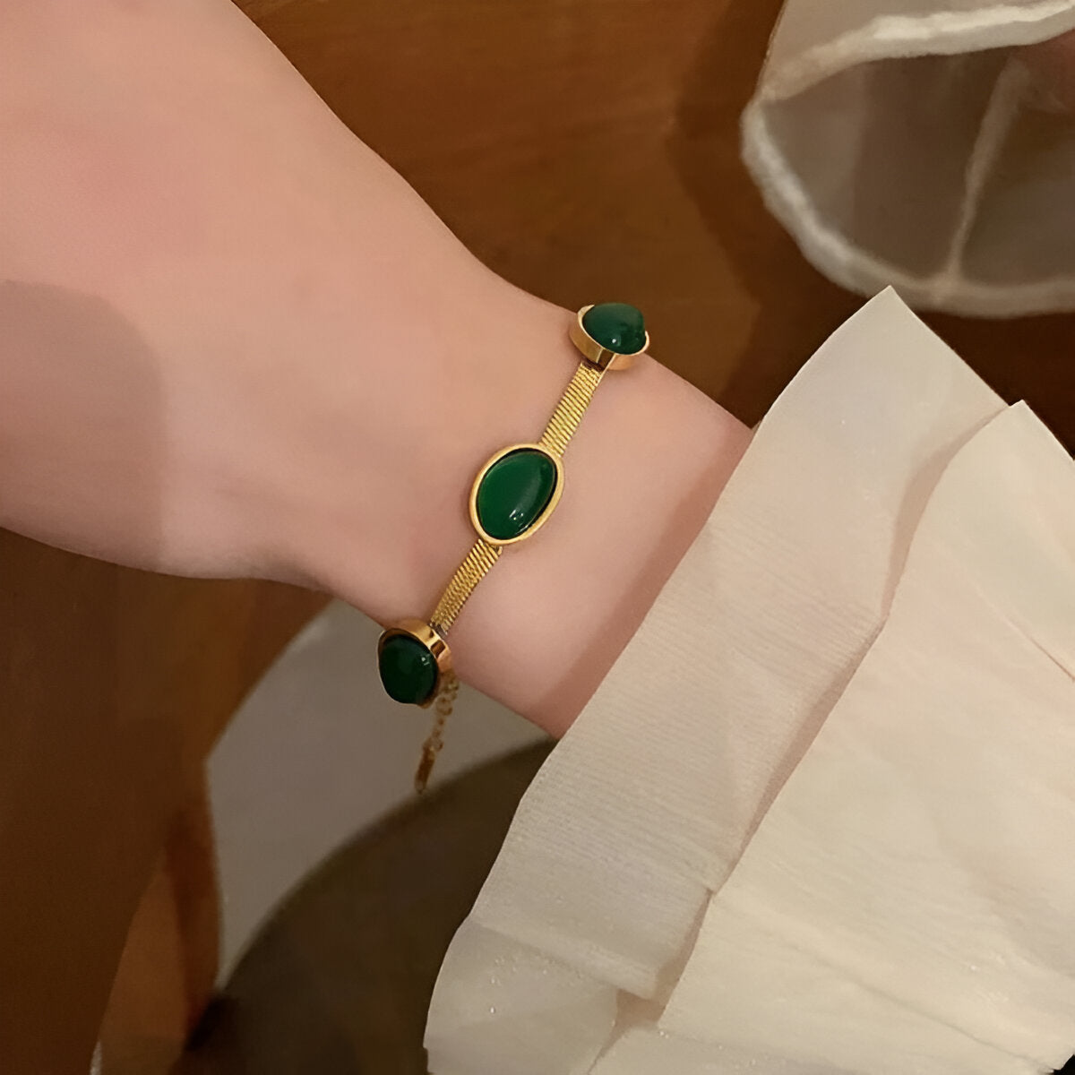 Oval Green Crystal Necklace & Bracelet Set – Stylish & Elegant
