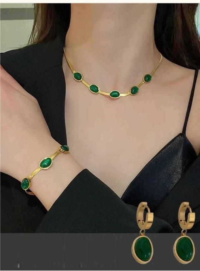 Oval Green Crystal Necklace & Bracelet Set – Stylish & Elegant