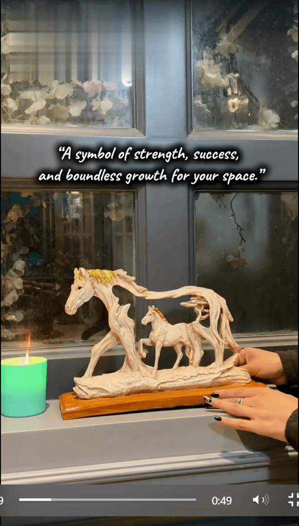 Elegant Horse Statue – Animal Figurine for Home and Desktop Decor