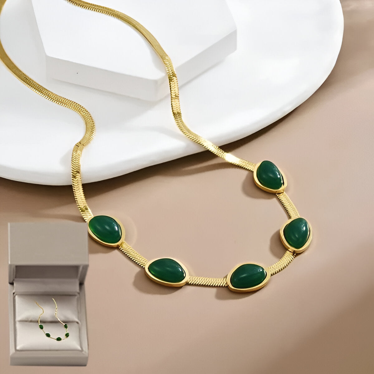 Oval Green Crystal Necklace & Bracelet Set – Stylish & Elegant